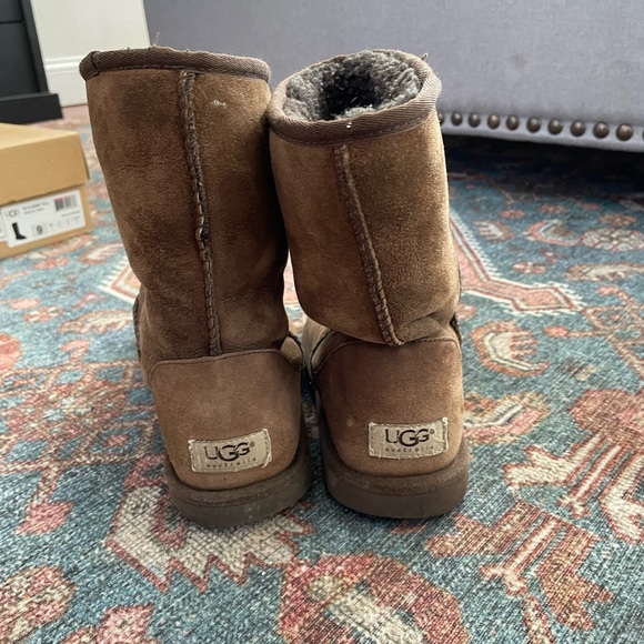 UGG Women's Classic Short Winter Boots - Picture 1 of 11
